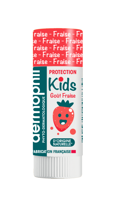 Baume à Lèvres Kids Fraise 360 view